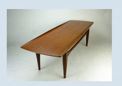 Long maple coffee table 50s