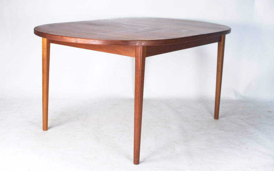 Troeds dining table