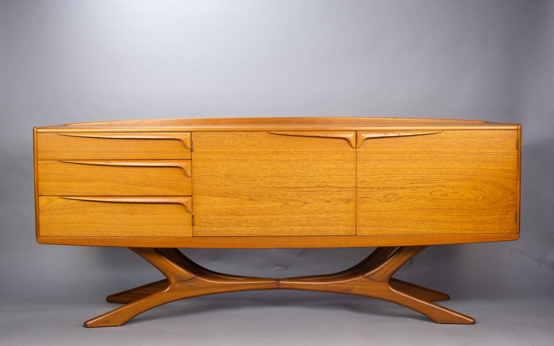 Teak sideboard by Val Rossi for Beithcraft c.1970