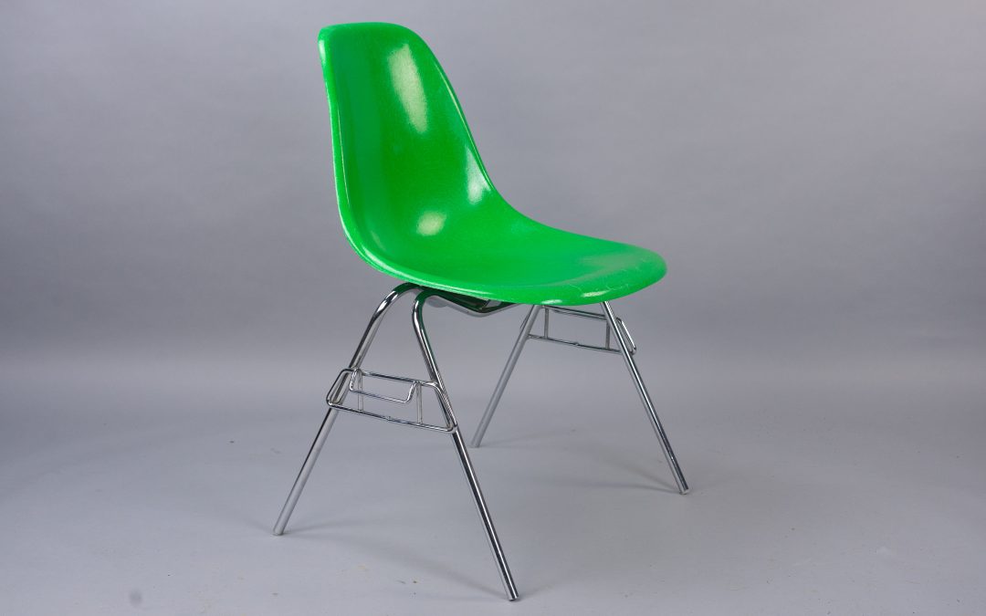Eames DSS chair