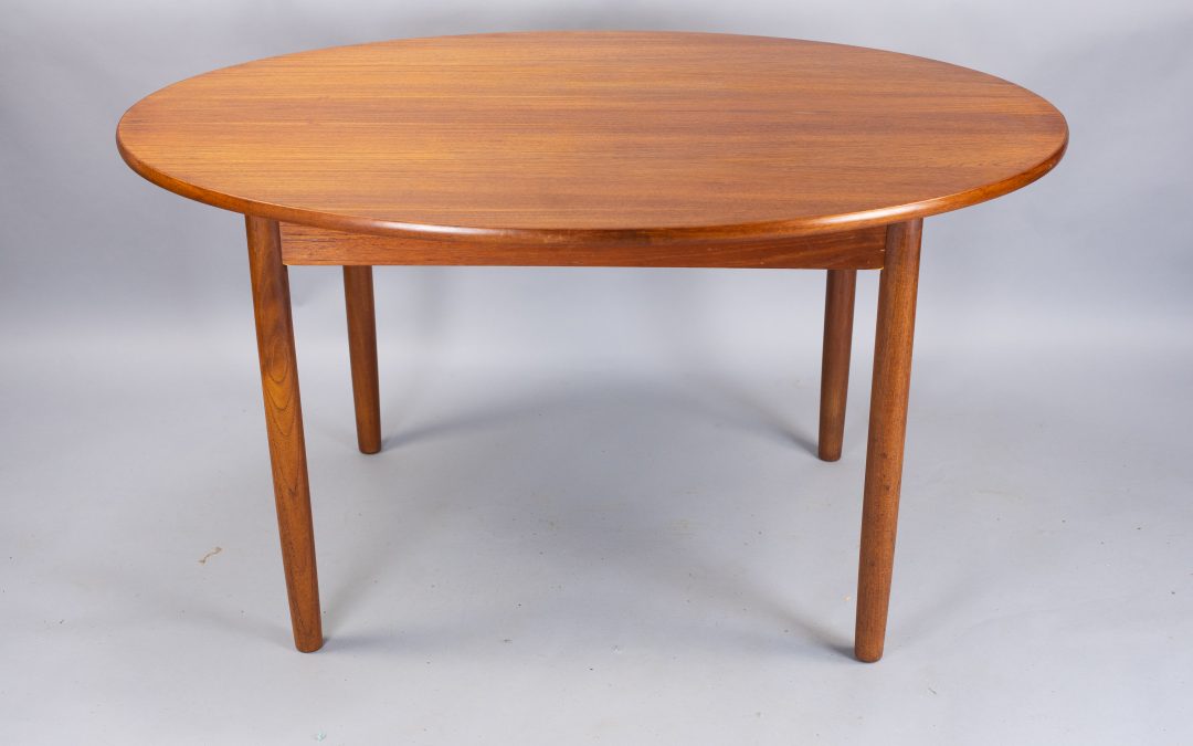 Teak dining table by Dalescraft 1960s