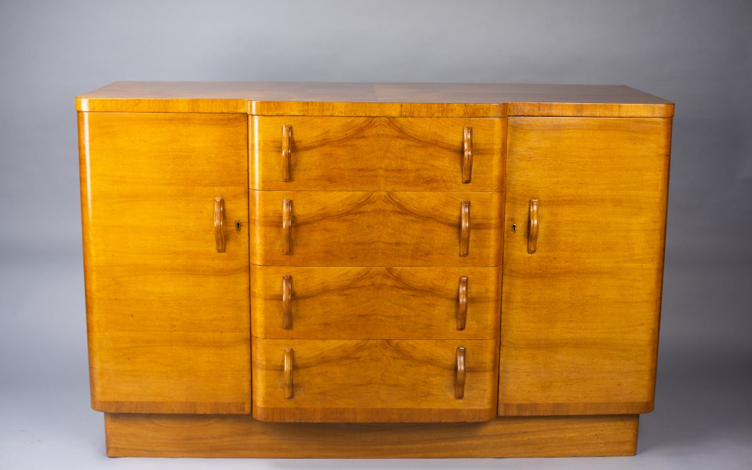 Art Deco walnut cocktail cabinet/sideboard 1930s