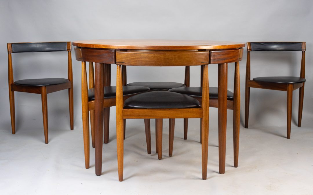 Hans Olsen ‘Roundette’ table & chairs for Frem Røjle
