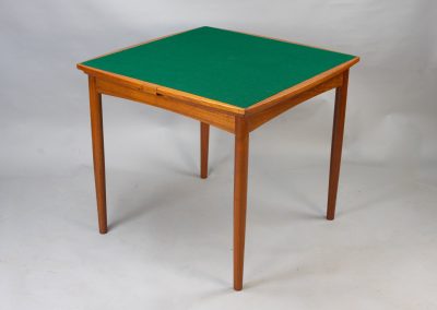 Convertible card table Carlo Jensen for Hundevad & Co