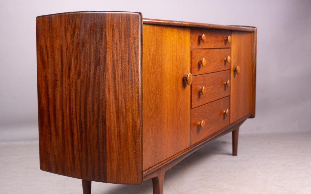 Younger ‘Volnay’ sideboard