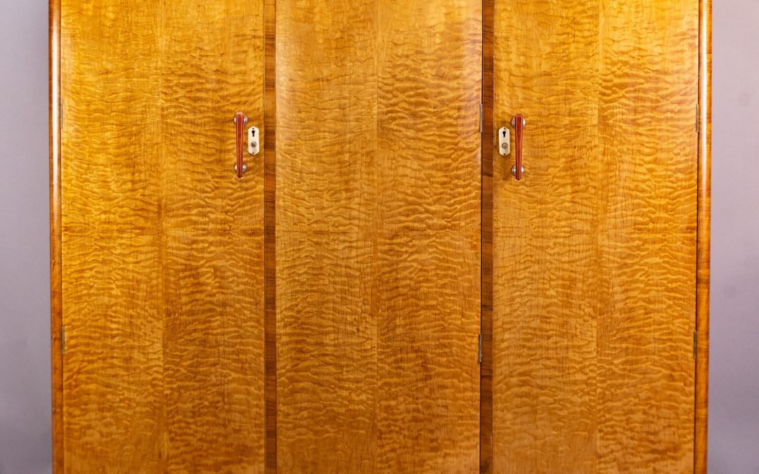 Art Deco quilted maple wardrobe 1930s