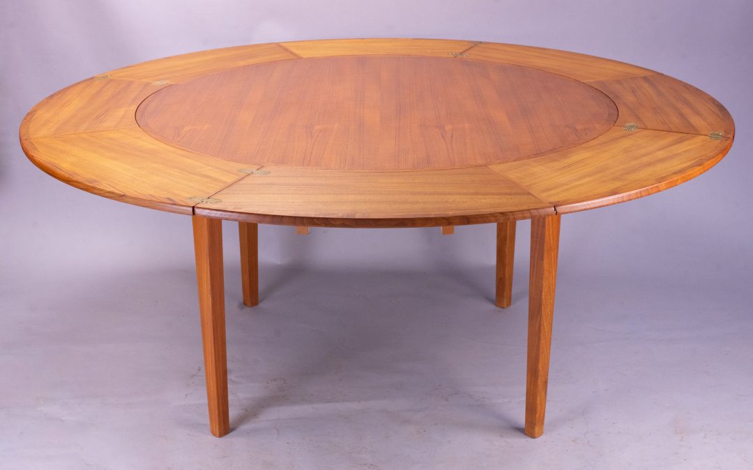 Dyrlund lotus flip-flap dining table 1970s