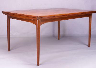 Teak dining table Arne Vodder for CADO