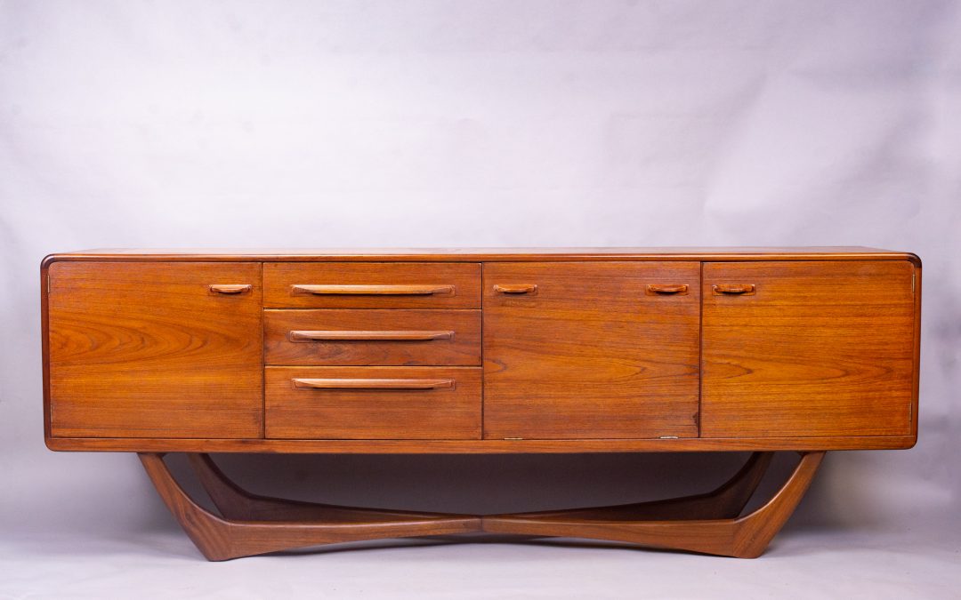 Beithcraft sideboard